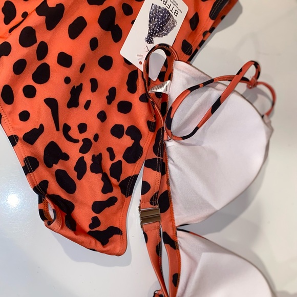 2 Piece Bikini Set - Picture 3 of 6